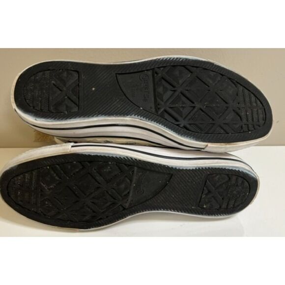 Converse CTAS High Top sneakers 569424C. Size 9.5(W). - Picture 7 of 8